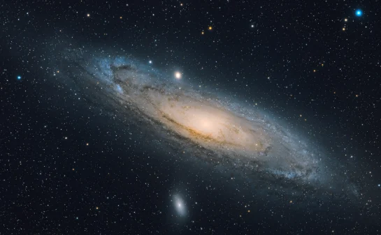 Real Andromeda Galaxy from WIKILinktext
